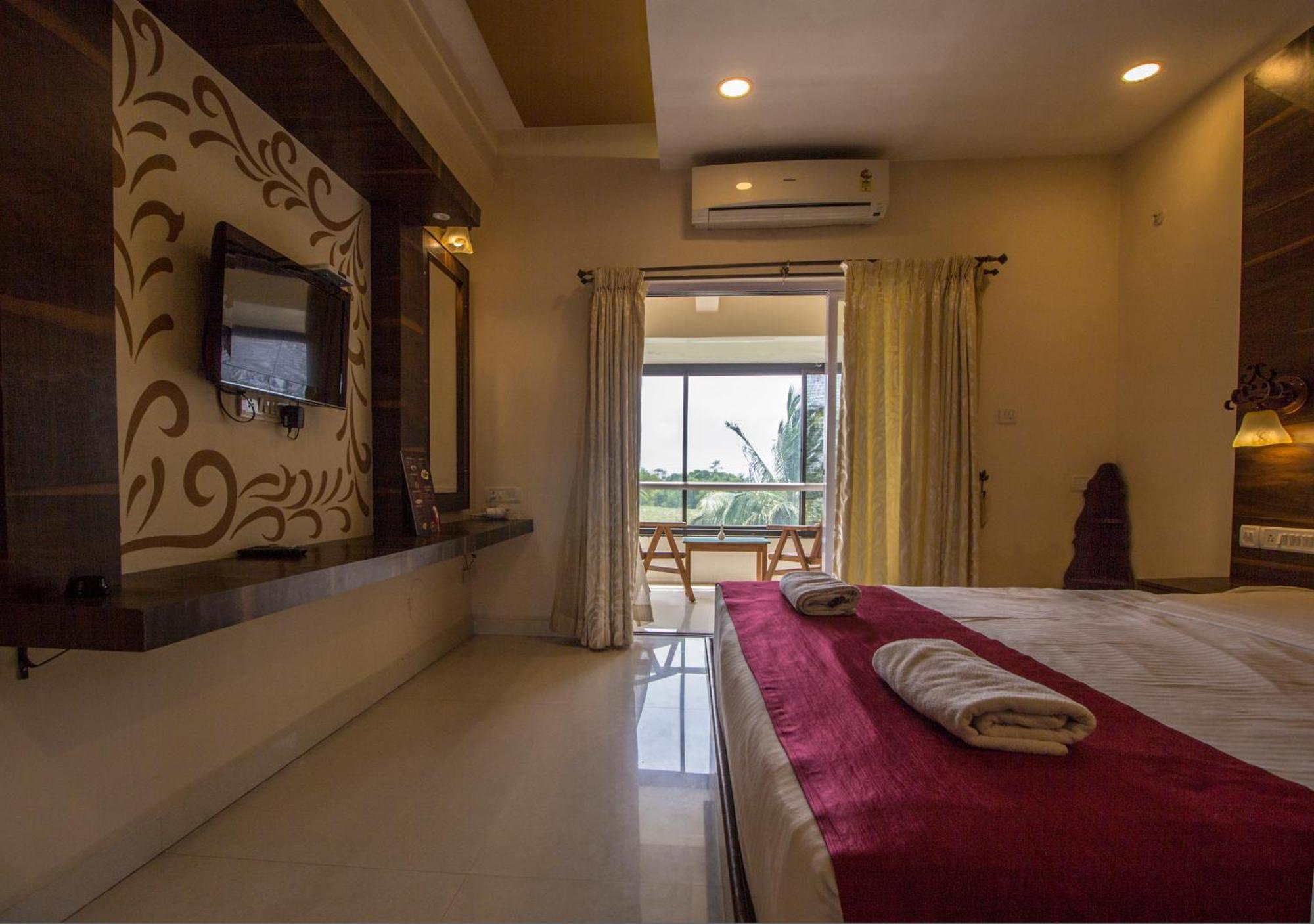 Luisa By The Sea Suites & Sea Front Rooms Mobor Exterior photo